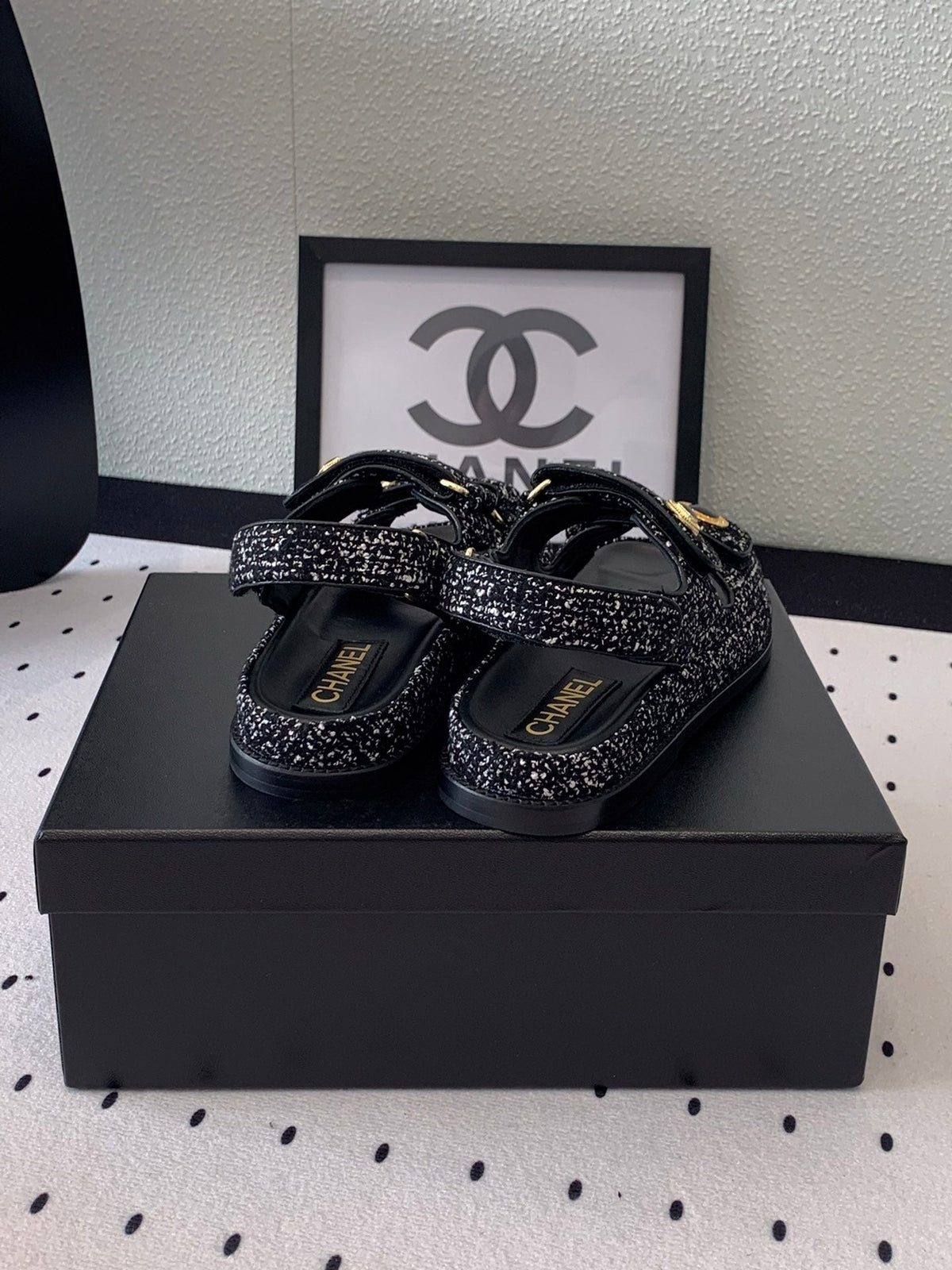 dad sandal black white tweed