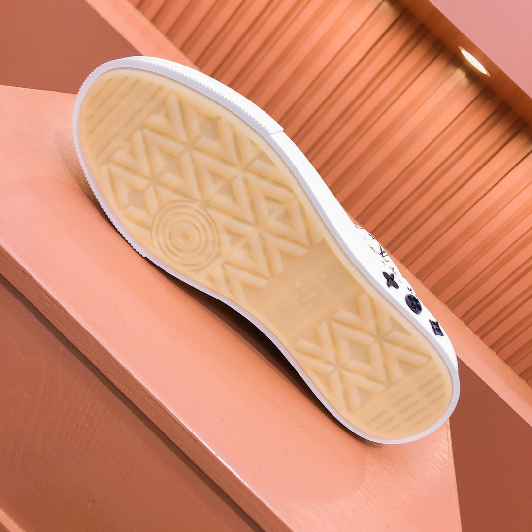 LV TRAINER SNEAKER IN WHITE MIX BLACK MONOGRAM CALFSKIN