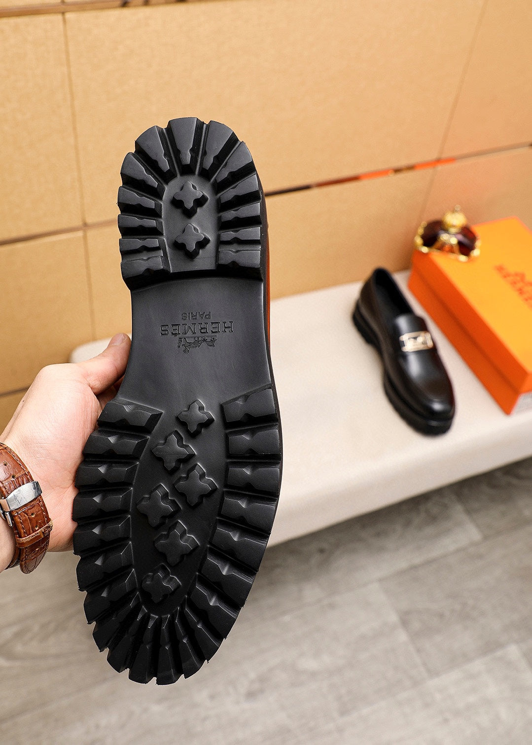 HM GOLD BUCKLE FAUBOURG LOAFER BLACK CALFSKIN