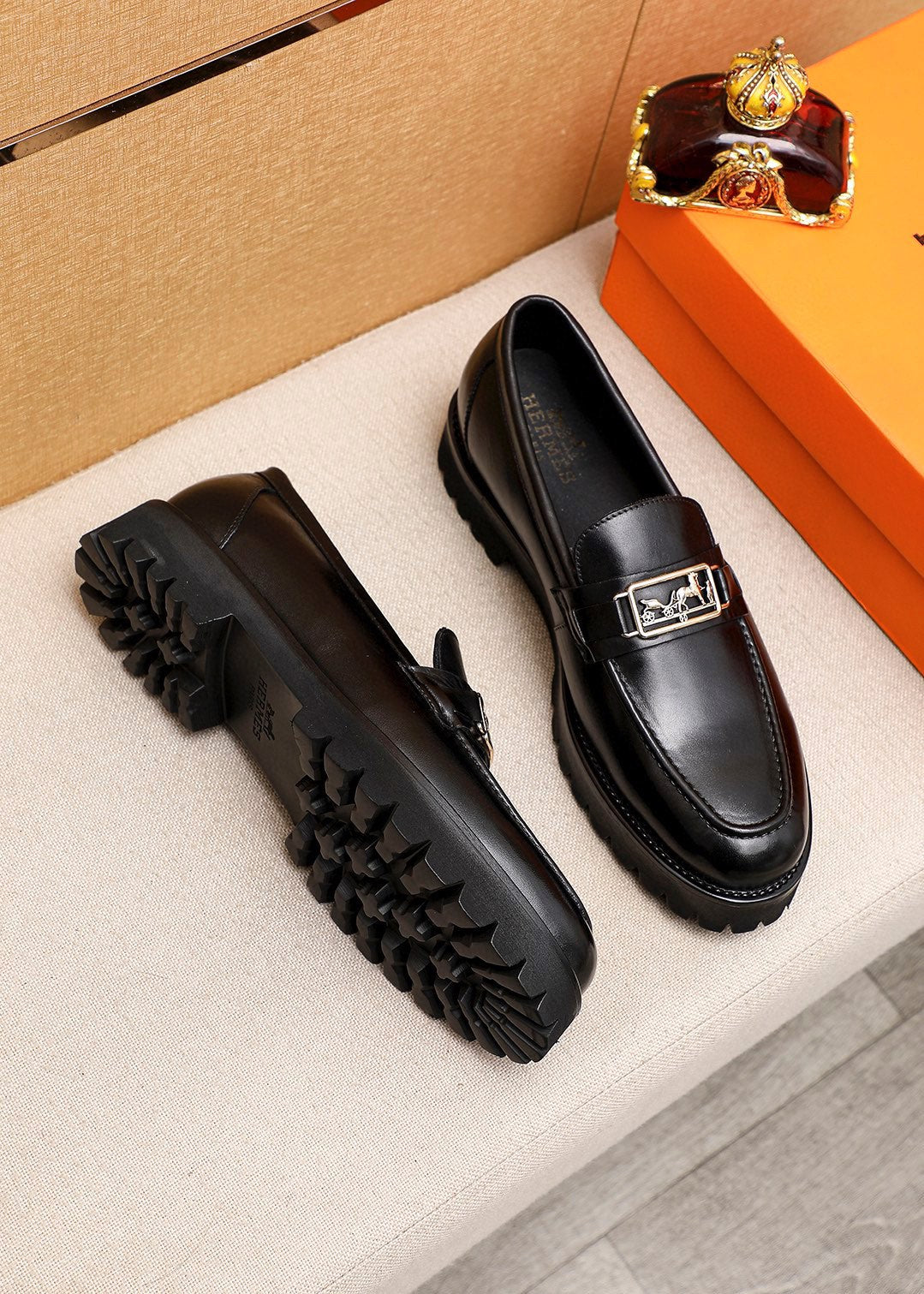 HM GOLD BUCKLE FAUBOURG LOAFER BLACK CALFSKIN