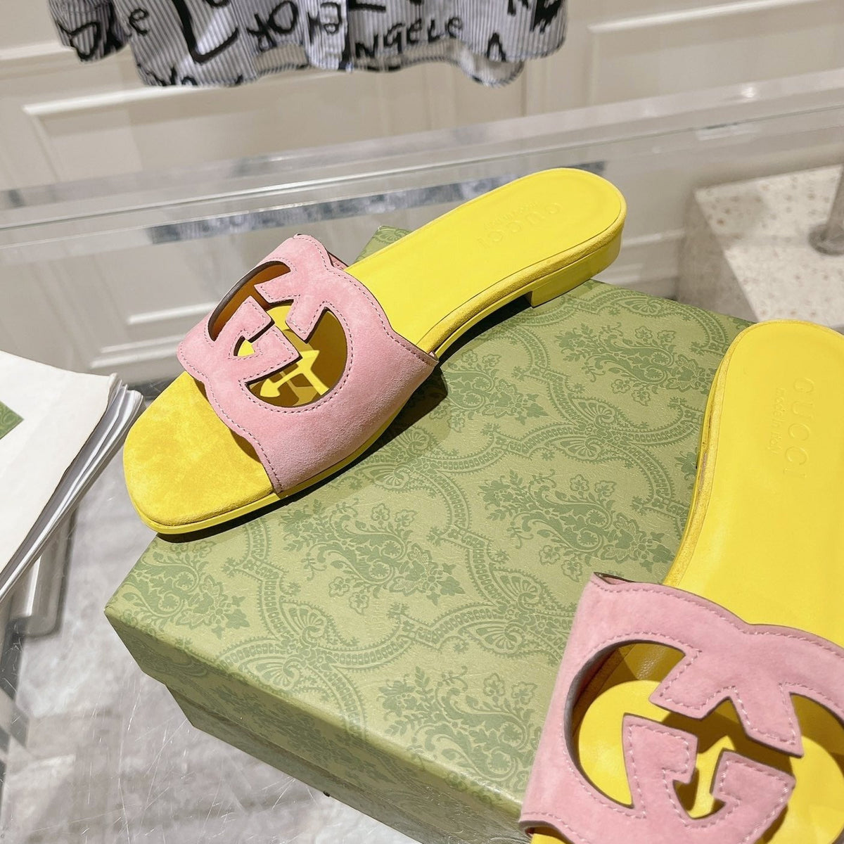 GG  Interlocking double G hollow slippers Blush Pink Yellow