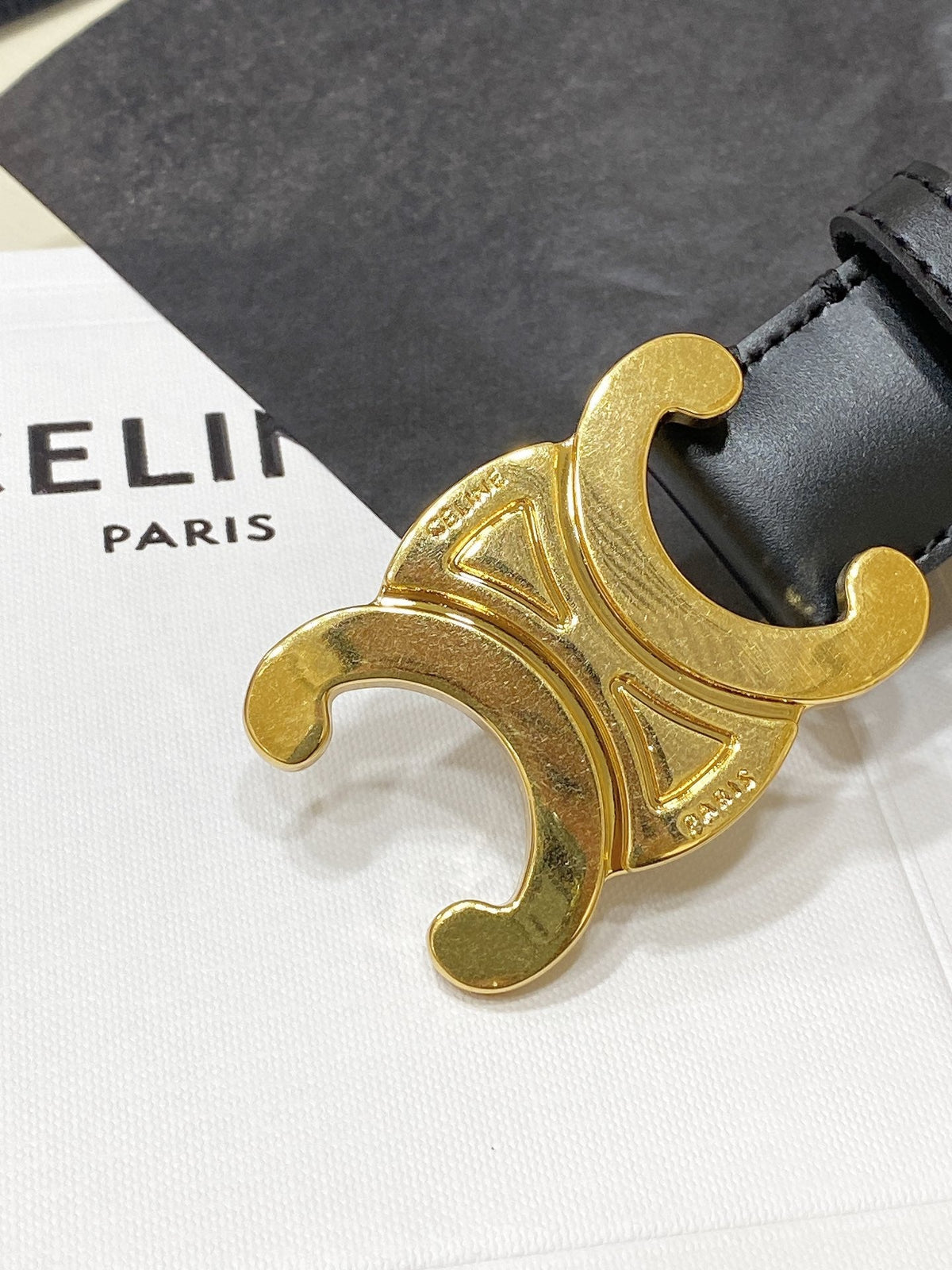 CL LARGE 30 MM TRIOMPHE BELT IN BLACK AND GOLD HARDWARE