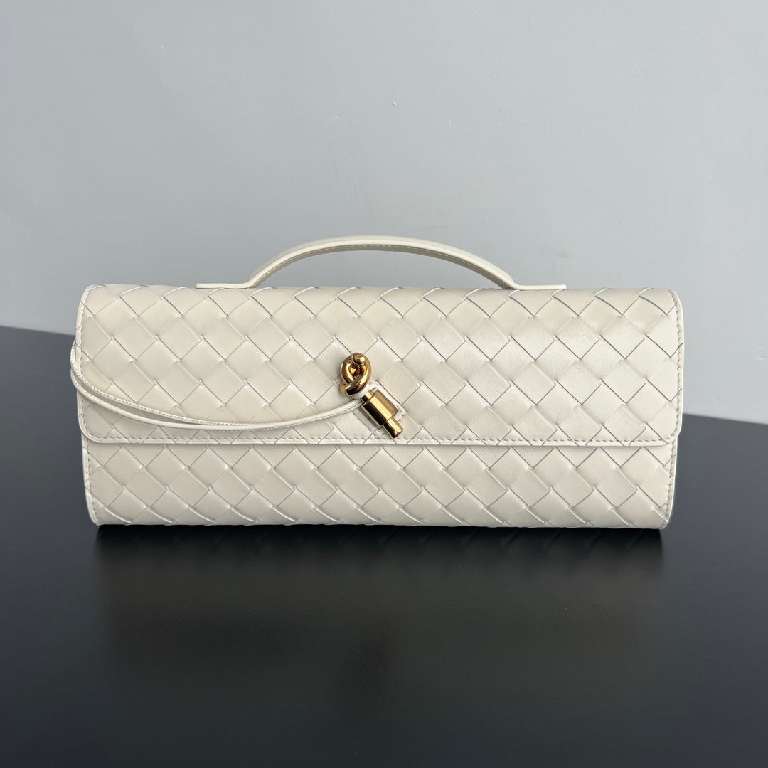 BV Long Clutch Andiamo With Handle 31cm White Calfskin 563670