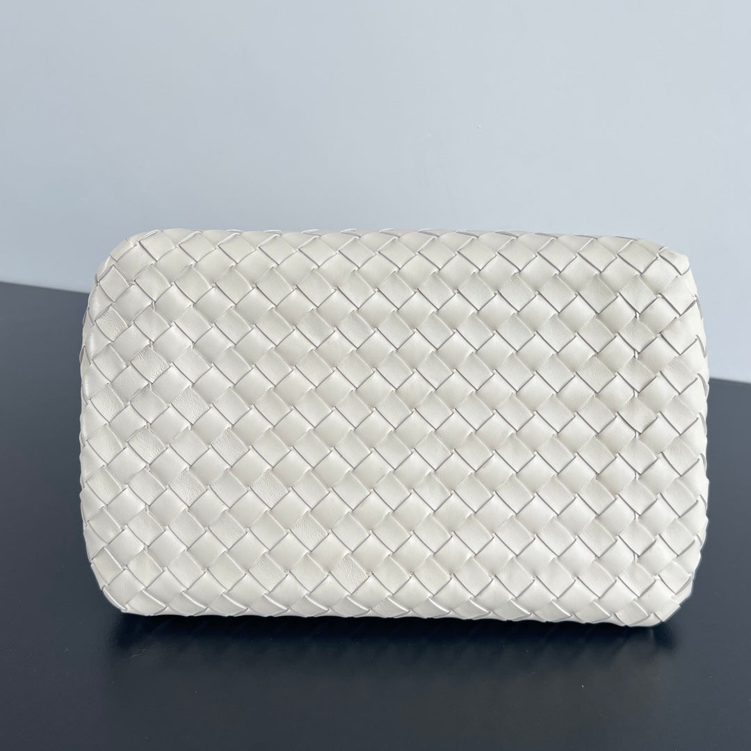 BV Intrecciato 30cm Bag Cream Leather 532241