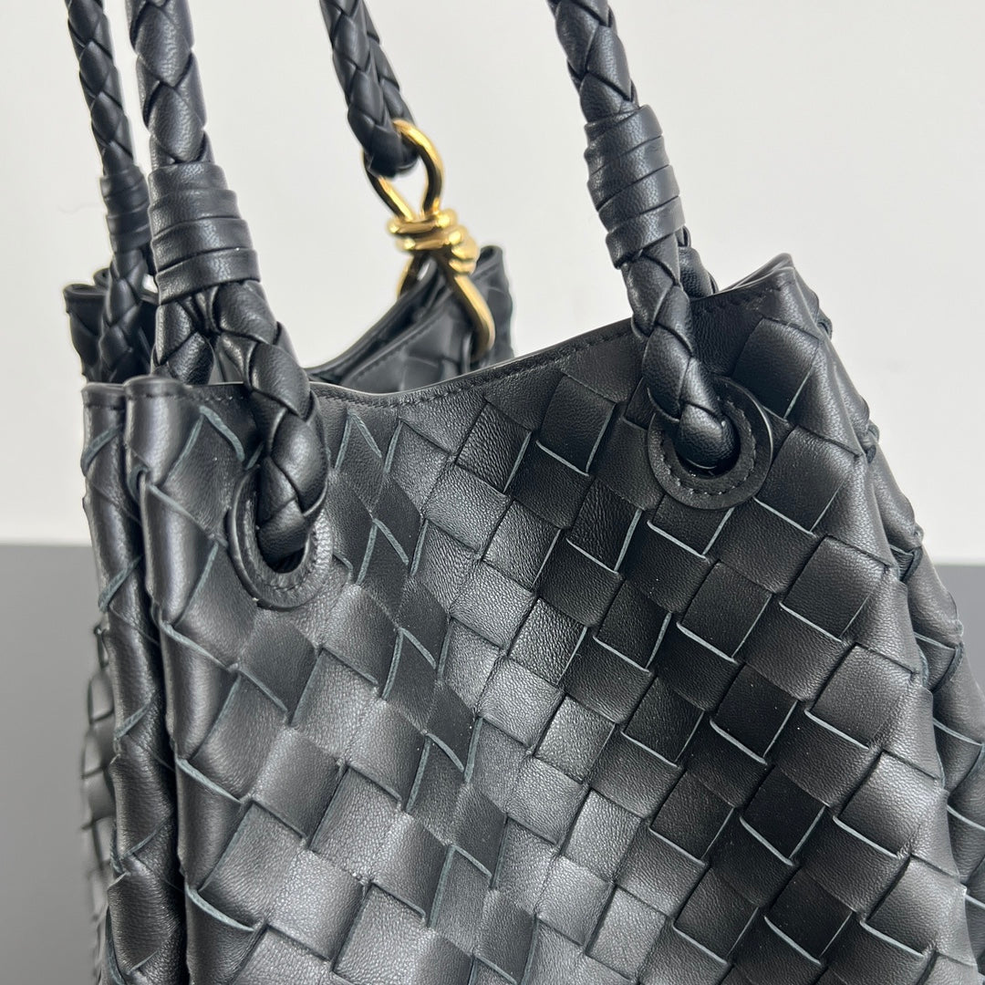 BV Intrecciato 30cm Bag Black Leather 532244