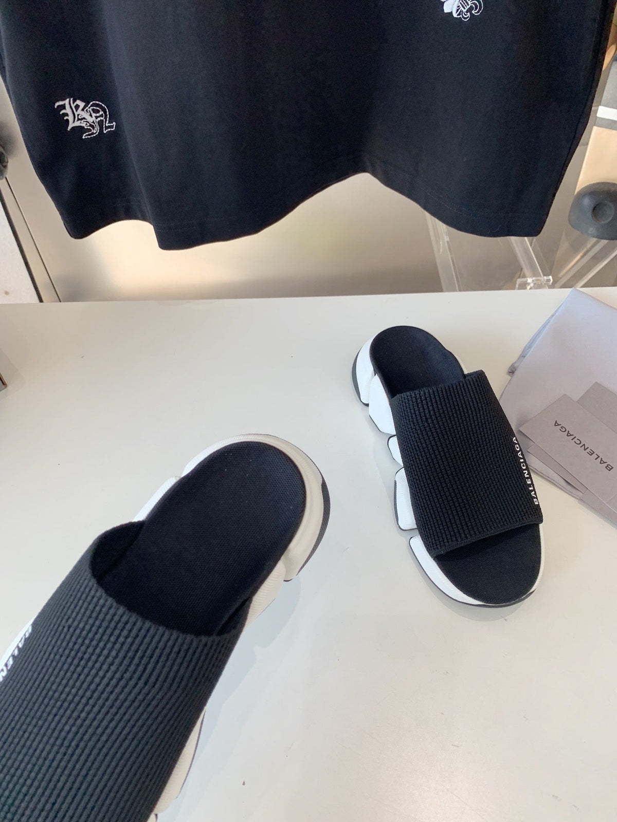 SPEED 2.0 SLIDE SANDAL IN BLACK RECYCLED KNIT AND WHITE SOLE