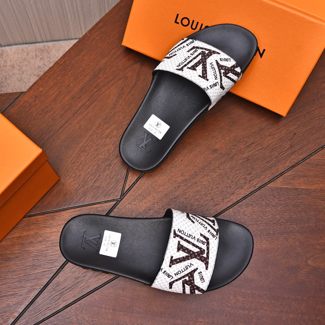 LV MULE WHITE WITH BLACK LOGO MONOGRAM CALFSKIN