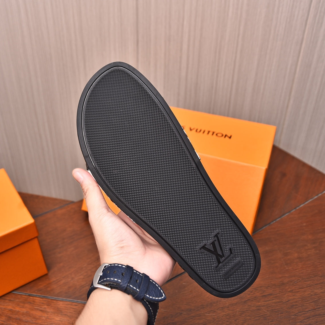 LV MULE WHITE WITH BLACK LOGO MONOGRAM CALFSKIN