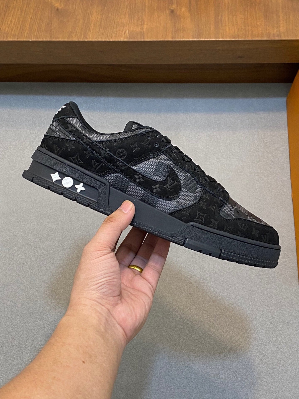 AIR TRAINER IN BLACK DAMIER CALFSKIN