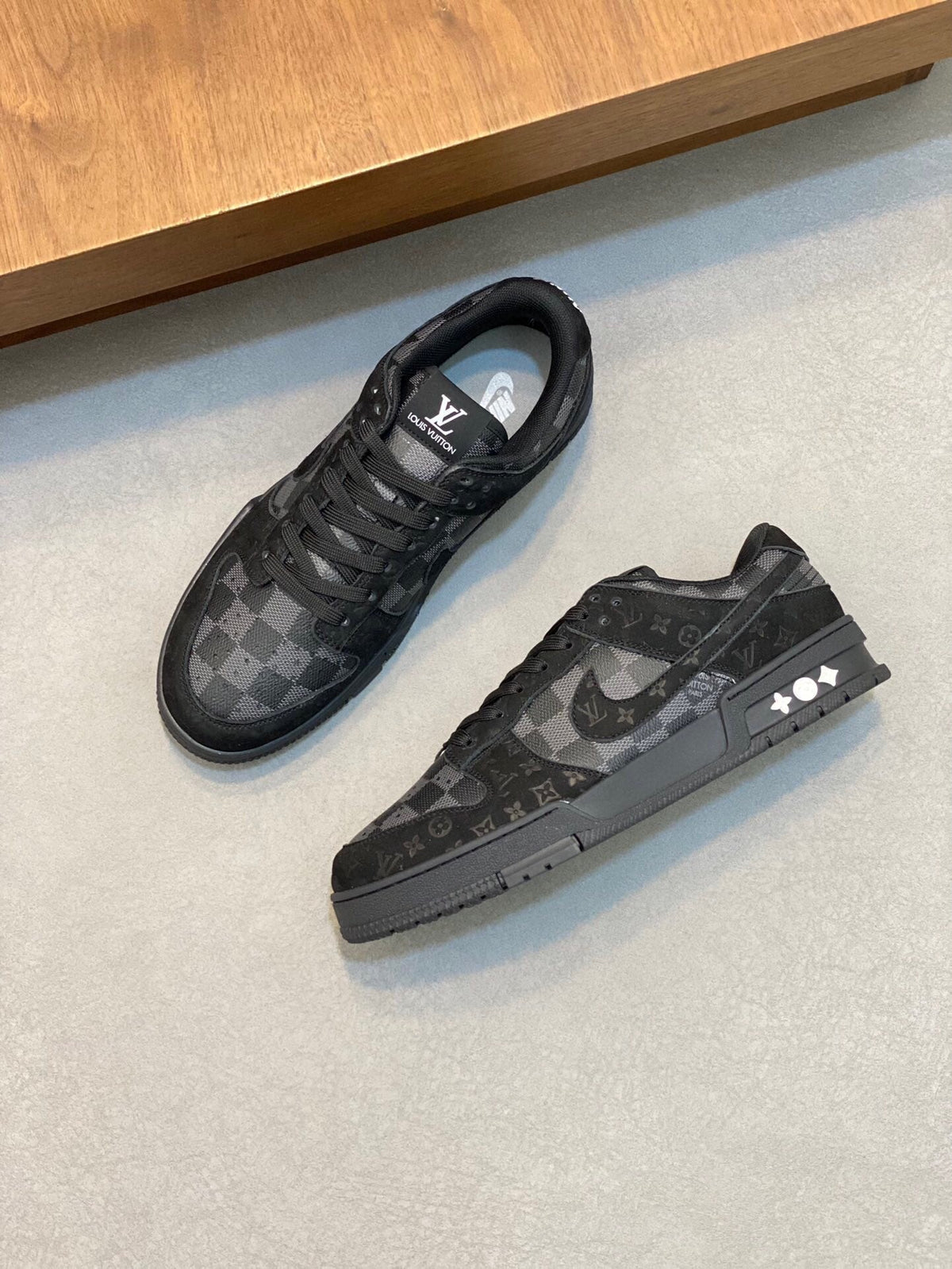 AIR TRAINER IN BLACK DAMIER CALFSKIN