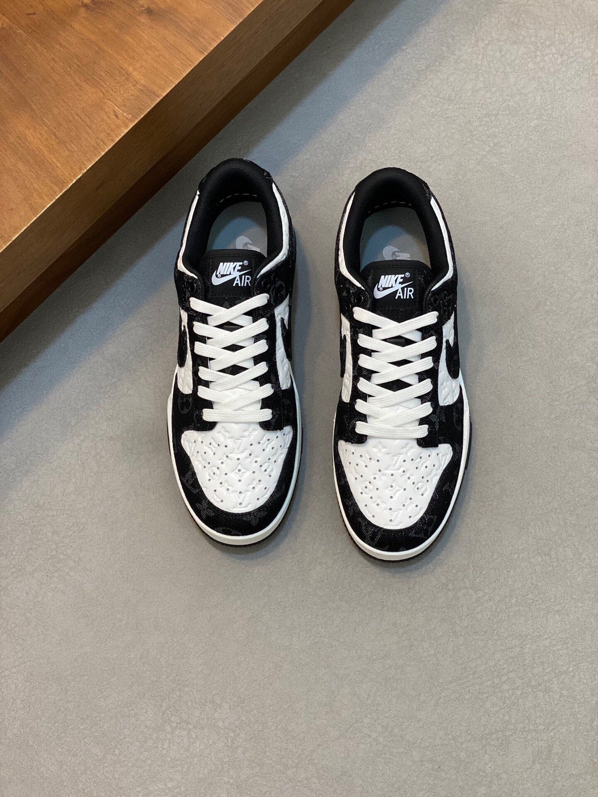 AIR TRAINER IN BLACK MIX WHITE CALFSKIN