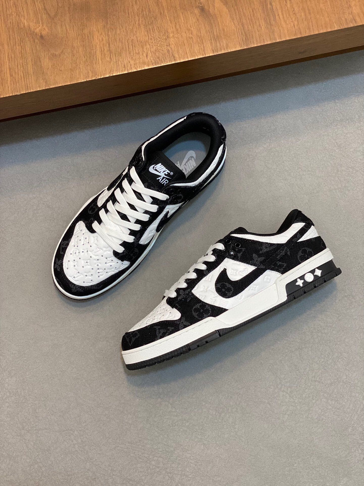 AIR TRAINER IN BLACK MIX WHITE CALFSKIN