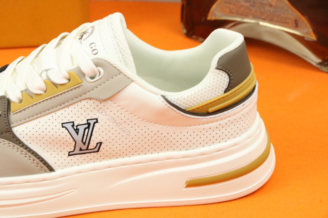LV TRAINER SNEAKER IN WHITE MIX GREY MESH CALFSKIN