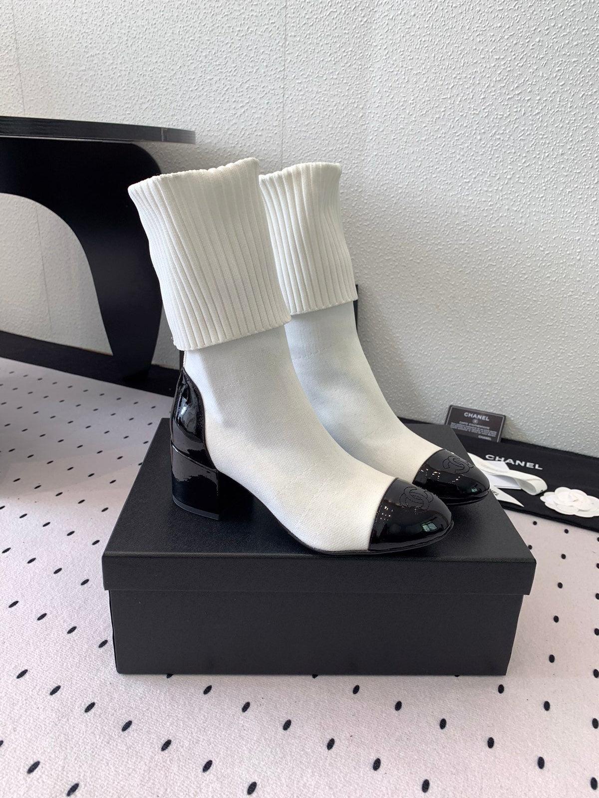 CC Short Boots 55mm White Black Wool Mix Glossy Cowhide 938067