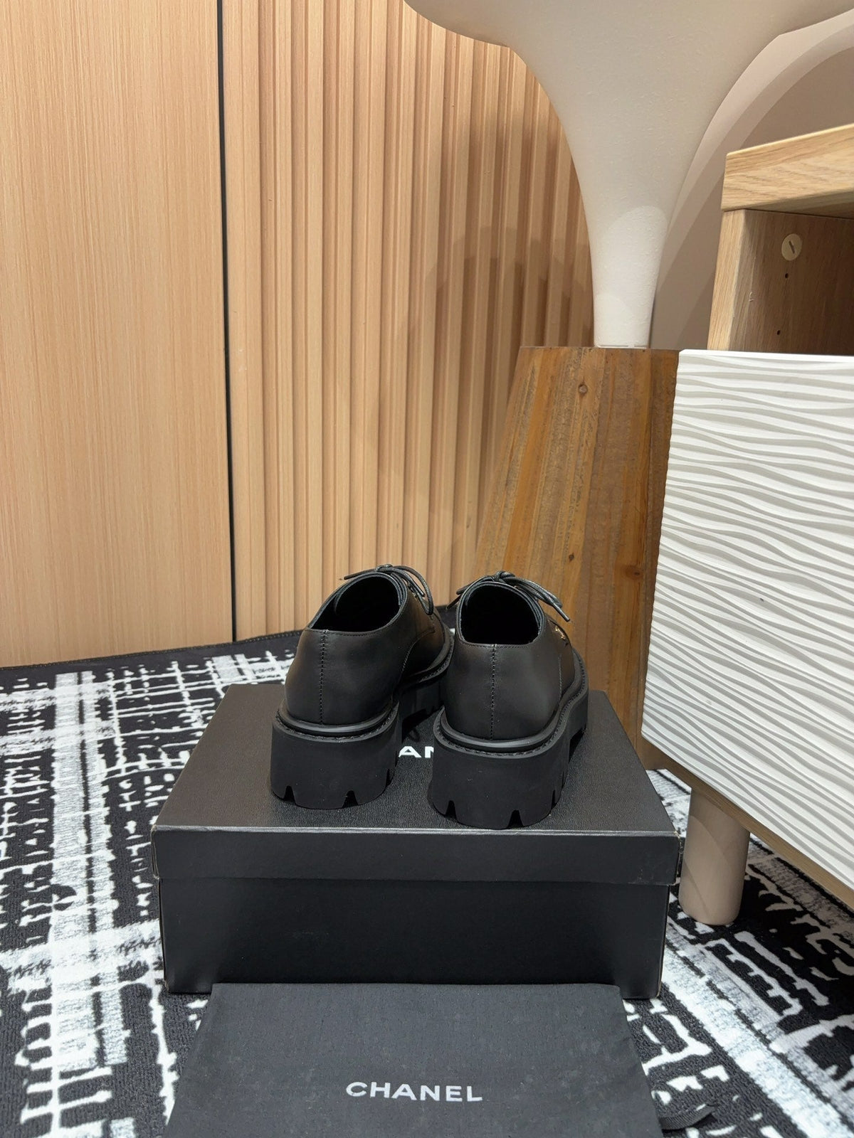 CC OXFORD SHOES IN BLACK CALFSKIN
