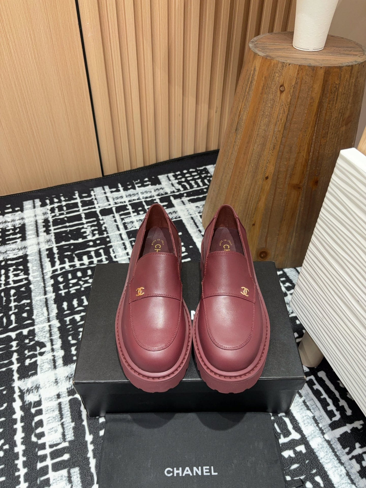 CC MOCCASINS IN BURGUNDY RED CALFSKIN