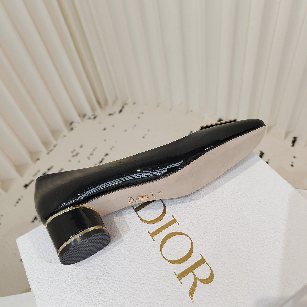 Miss Dior Pump 40mm In Glossy Black Cowhide 111368