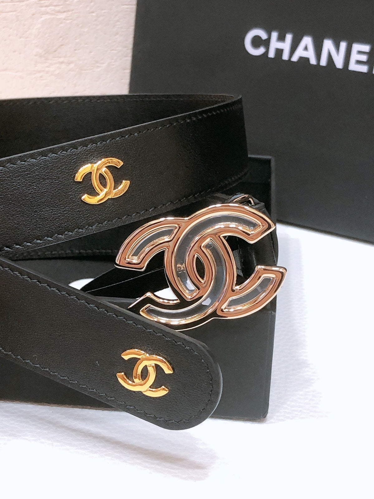 CHANEL BELT 3CM IN BLACK LAMBSKIN WITH GOLD HARDWARE LOGO