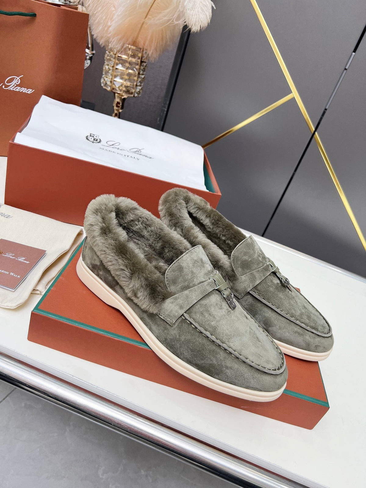 LP Summer Charm Walk Loafer Dark Grey Suede Lamb Fur