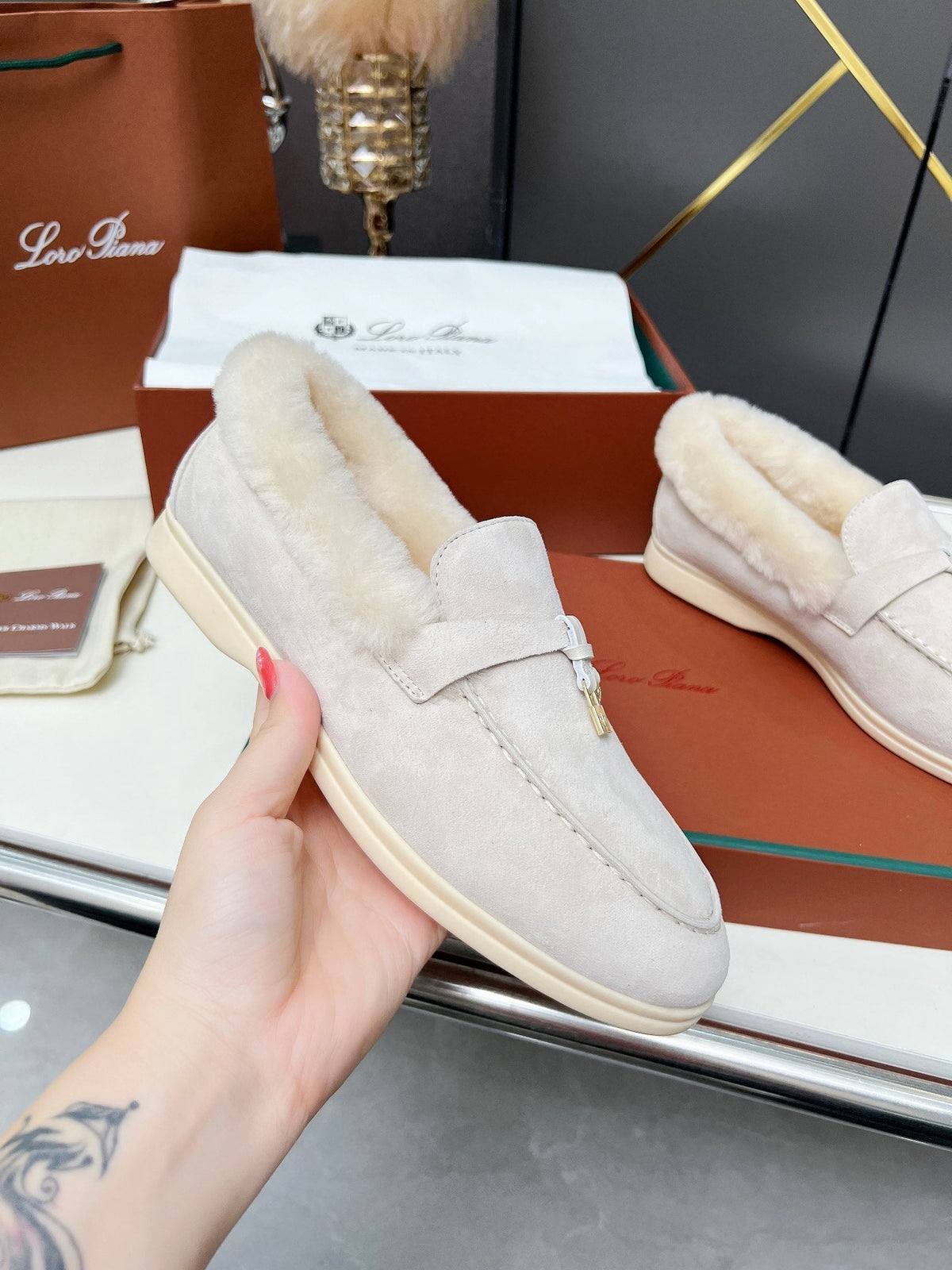 LP Summer Charm Walk Loafer Cream Suede Lamb Fur