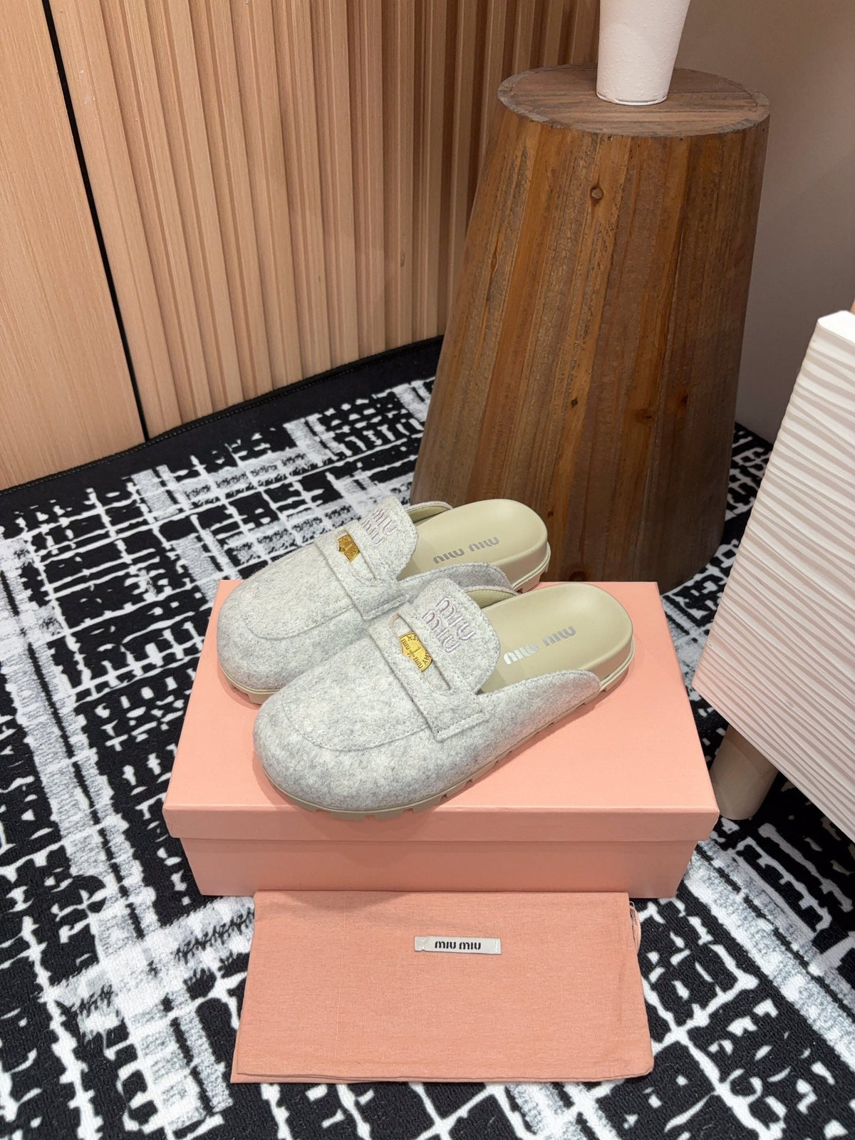 Miu slippers Grey Original Wool