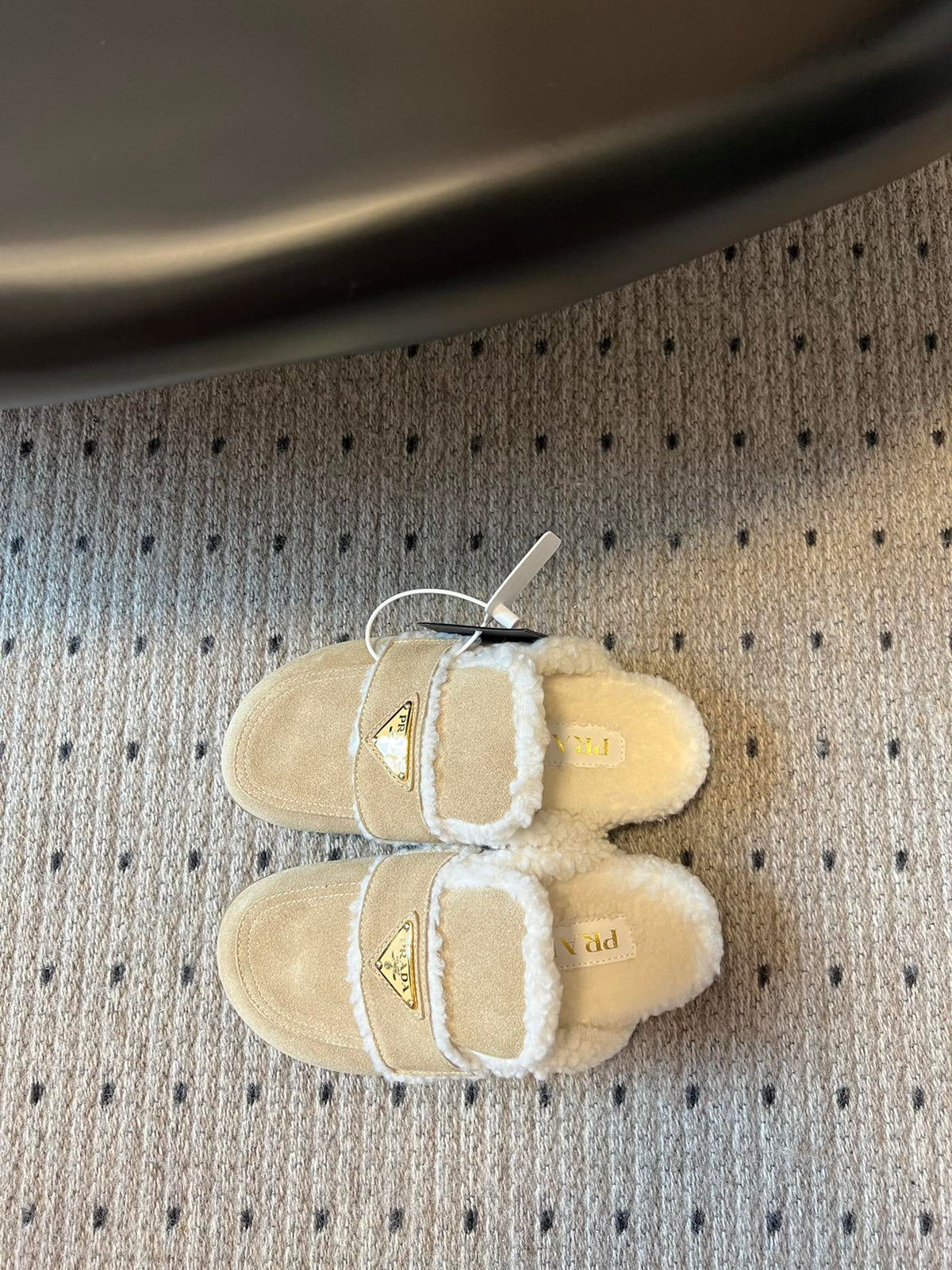 PRA Furry Half-Slipper Beige Suede 478566