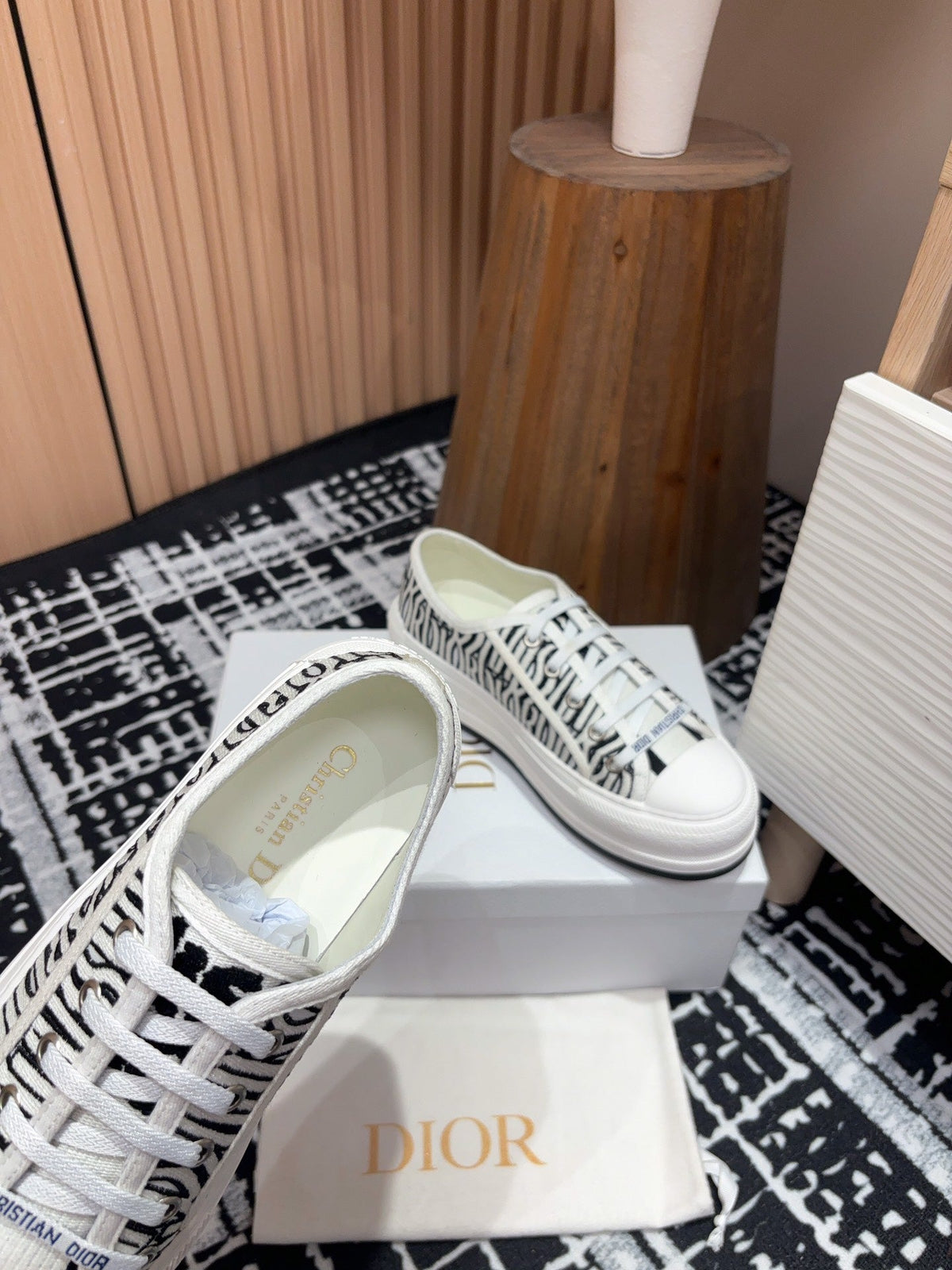 CD Walk'n'Dior Platform Sneaker Black Miss Canvas