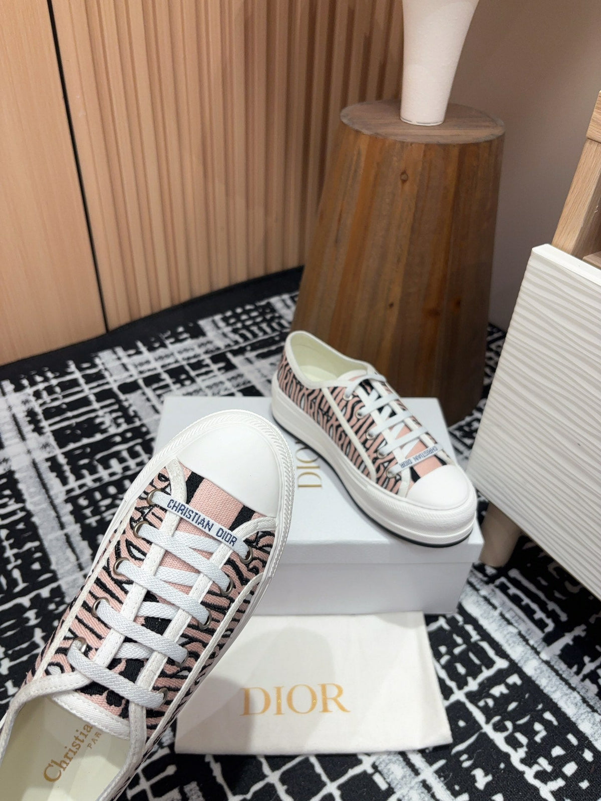 CD Walk'n'Dior Platform Sneaker Pale Pink Miss Canvas