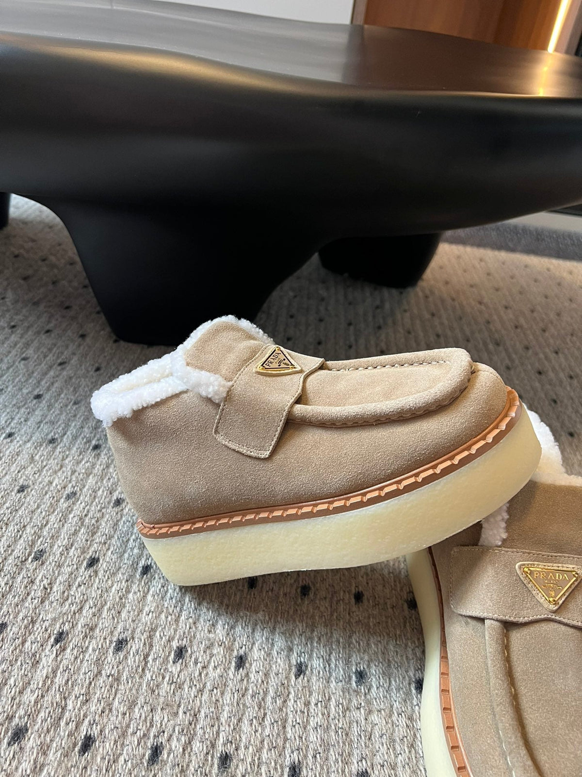 Prada 25s platform ankle boots beige suede and wool 538438
