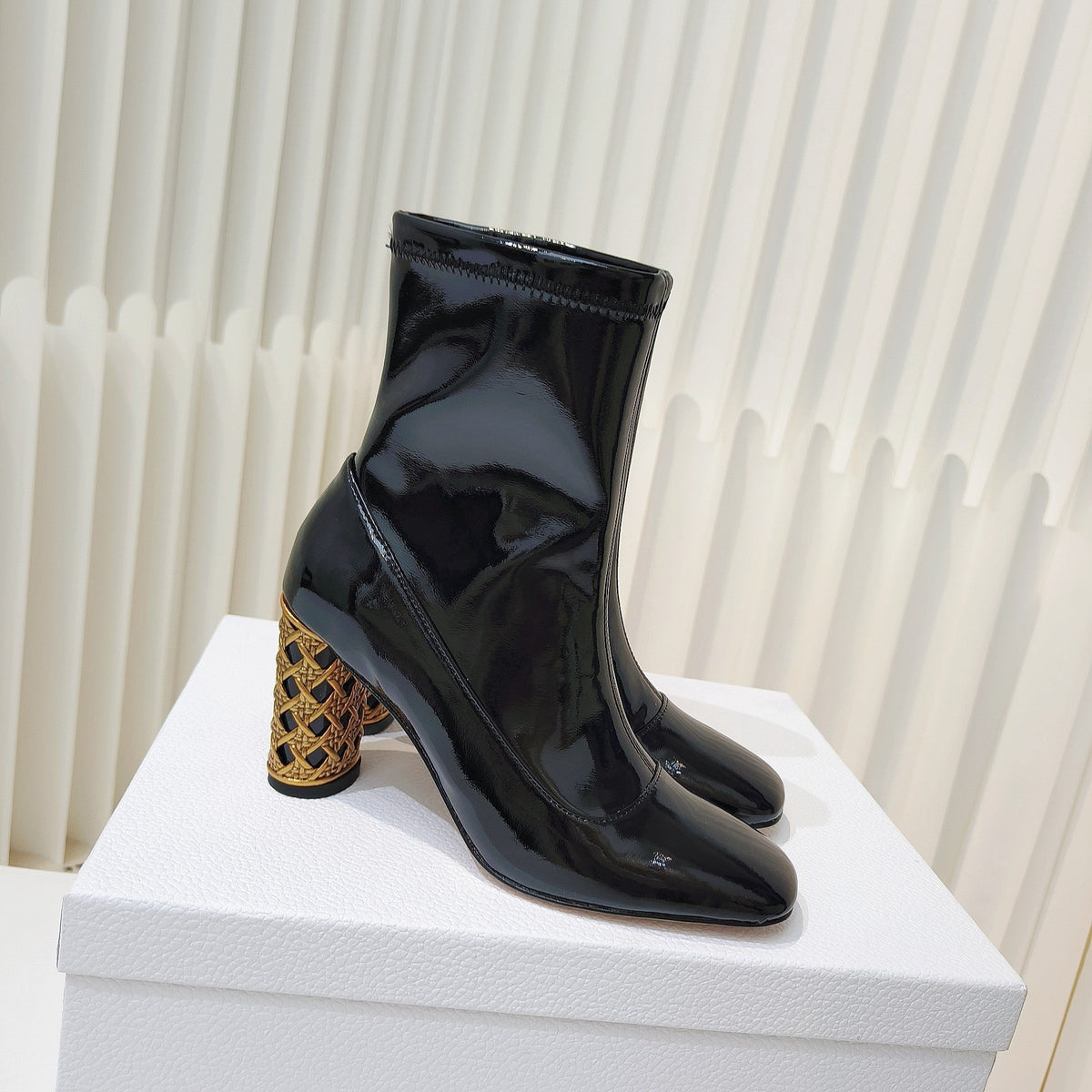 CD Icon Heeled Ankle Boot 40mm In Glossy Black Cowhide 111376