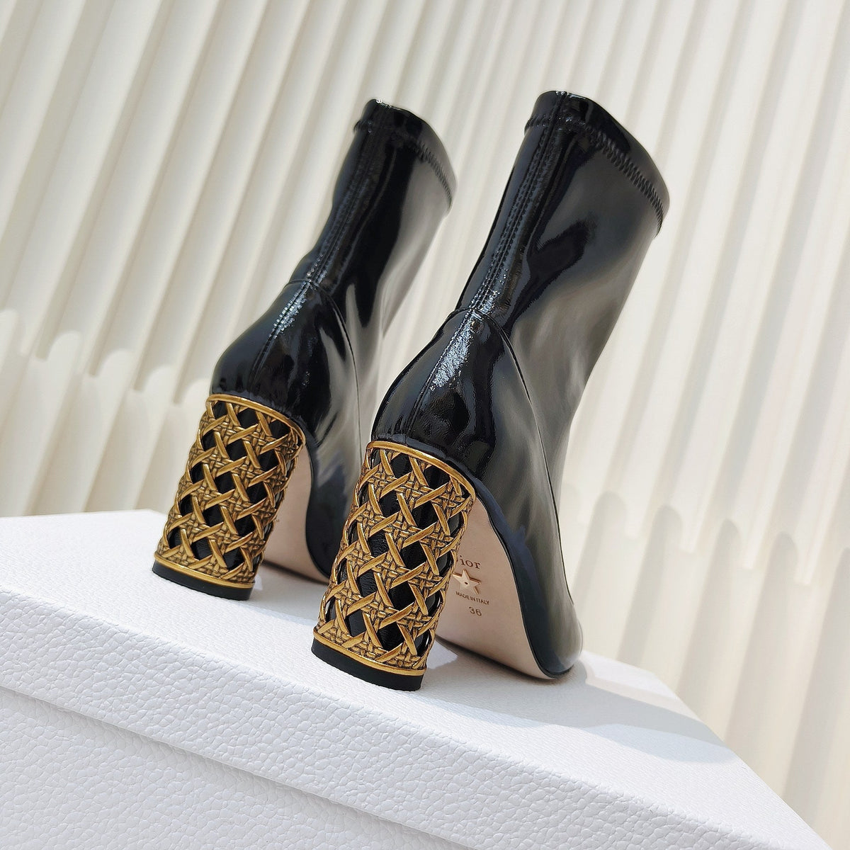 CD Icon Heeled Ankle Boot 80mm In Glossy Black Cowhide 111384