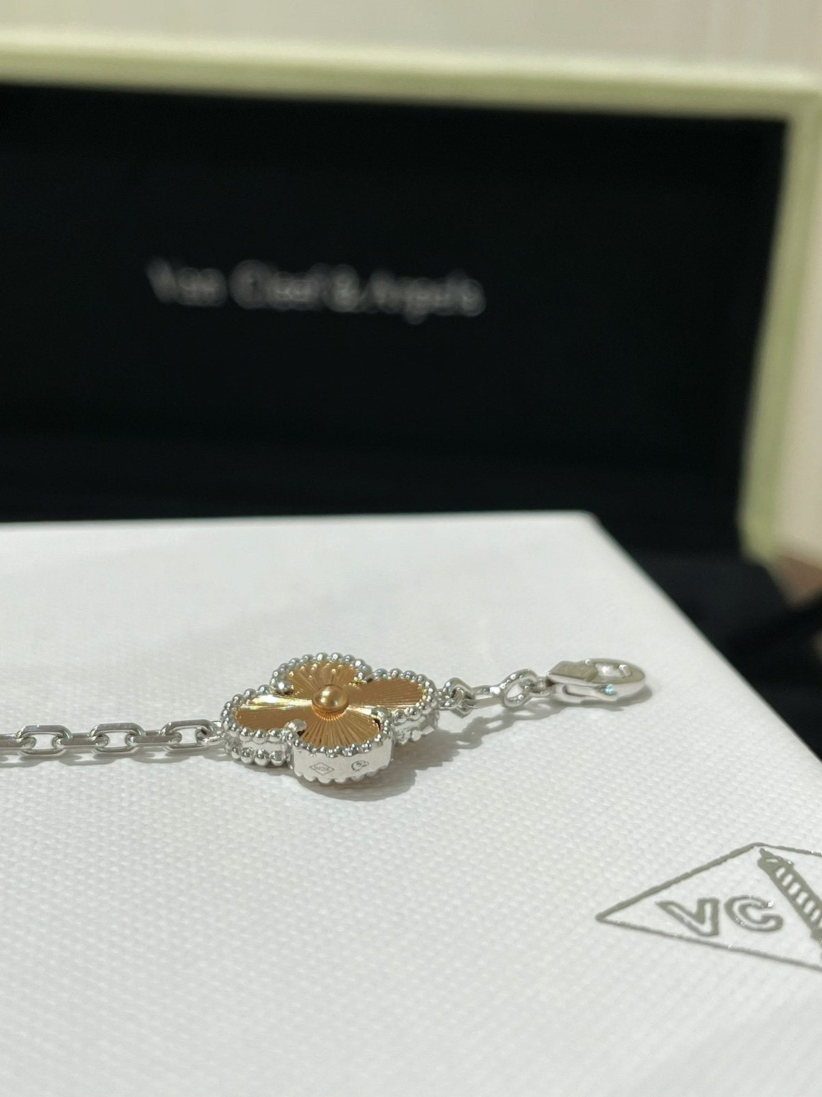 CLOVER 5 MOTIF PINK GOLD SILVER BRACELET