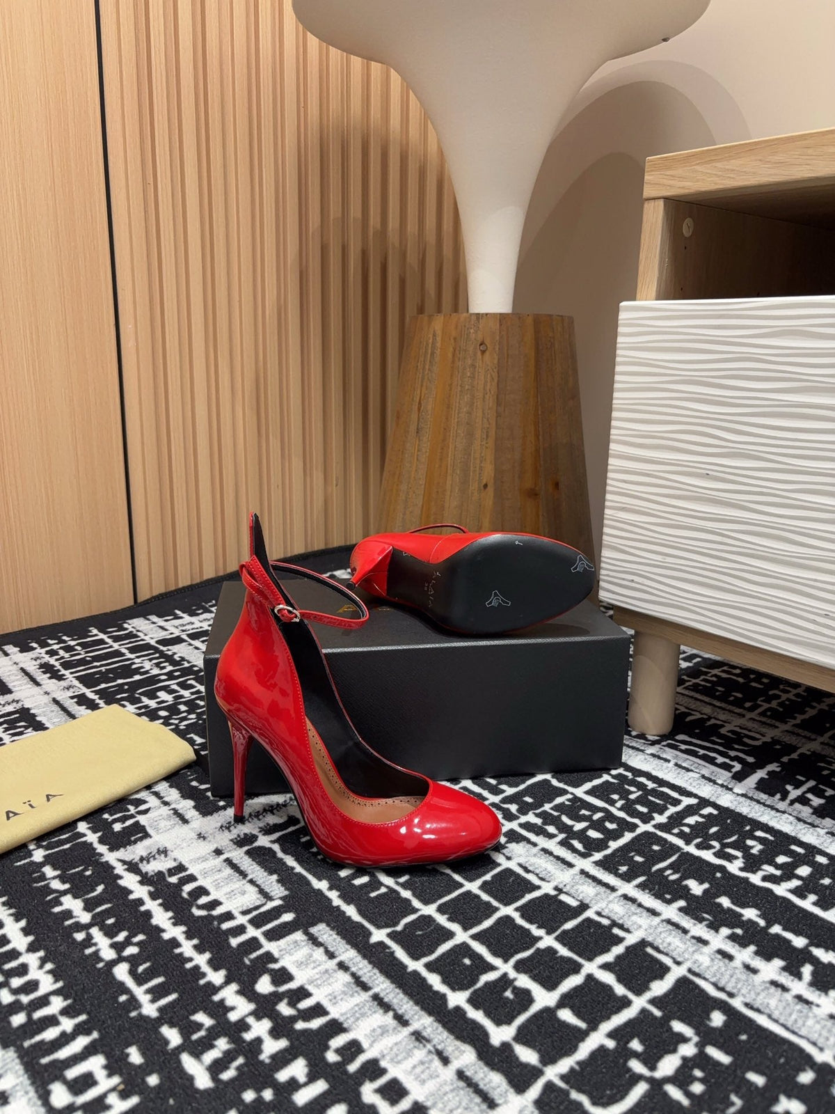 Alaia Decollete Pumps 105mm In Red Glossy Cowhide 121911