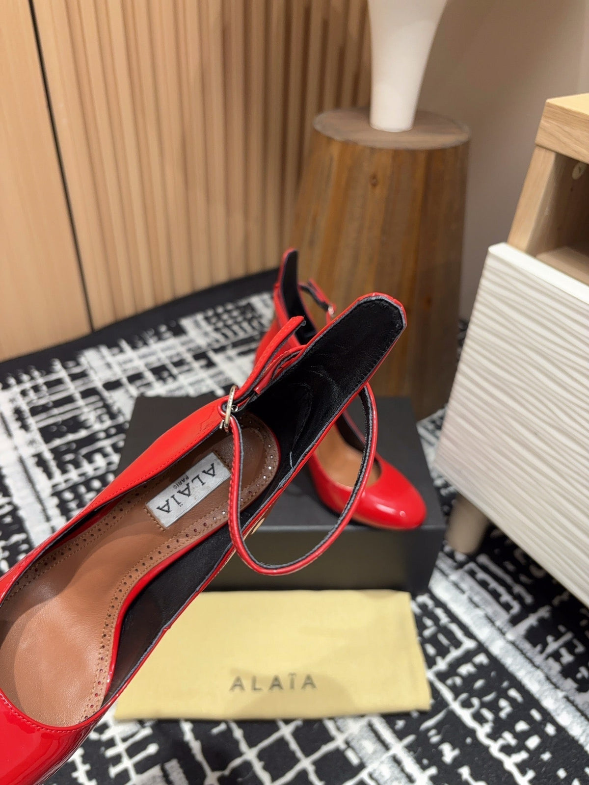 Alaia Decollete Pumps 105mm In Red Glossy Cowhide 121911