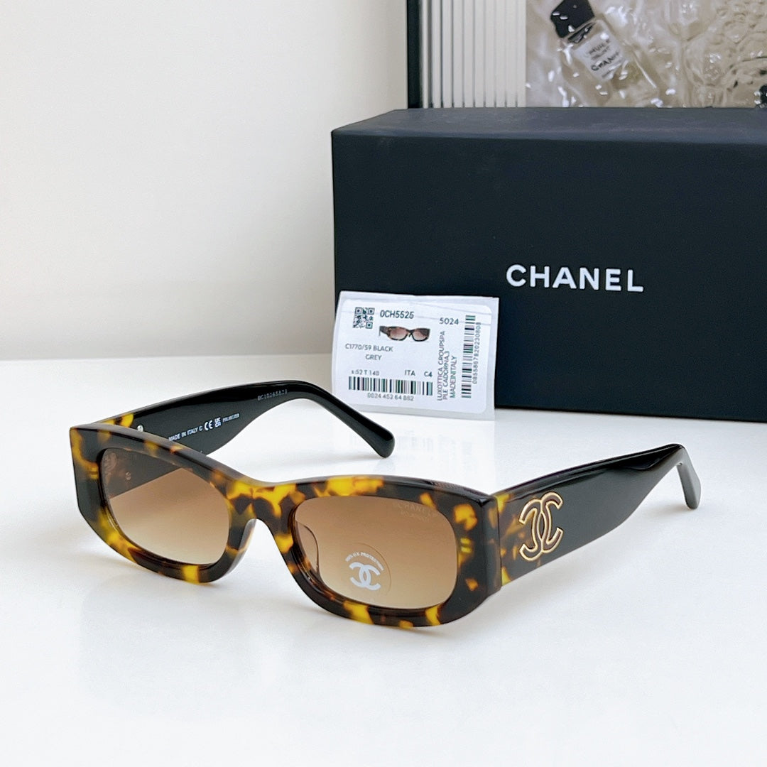 Chanel Sunglasses 687480