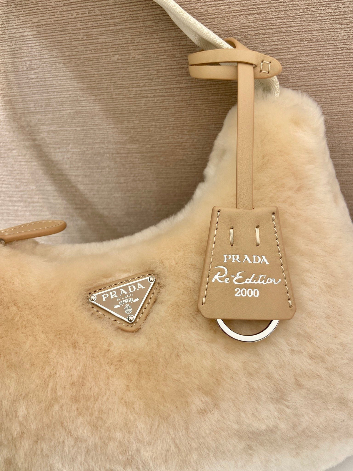 HOBO BAG 23 IN BEIGE RABBIT FUR