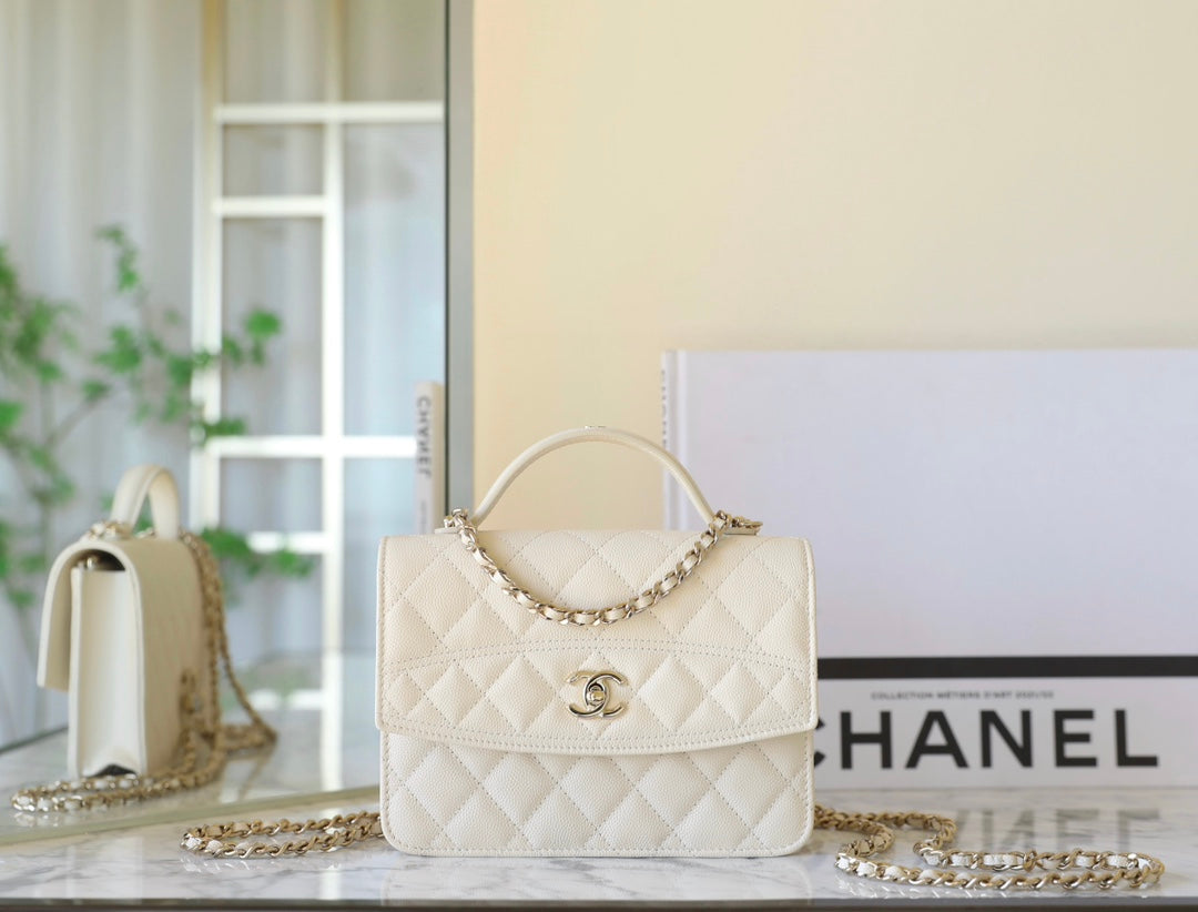 CC 25C Top Handle 18cm Cream Grained Calfskin