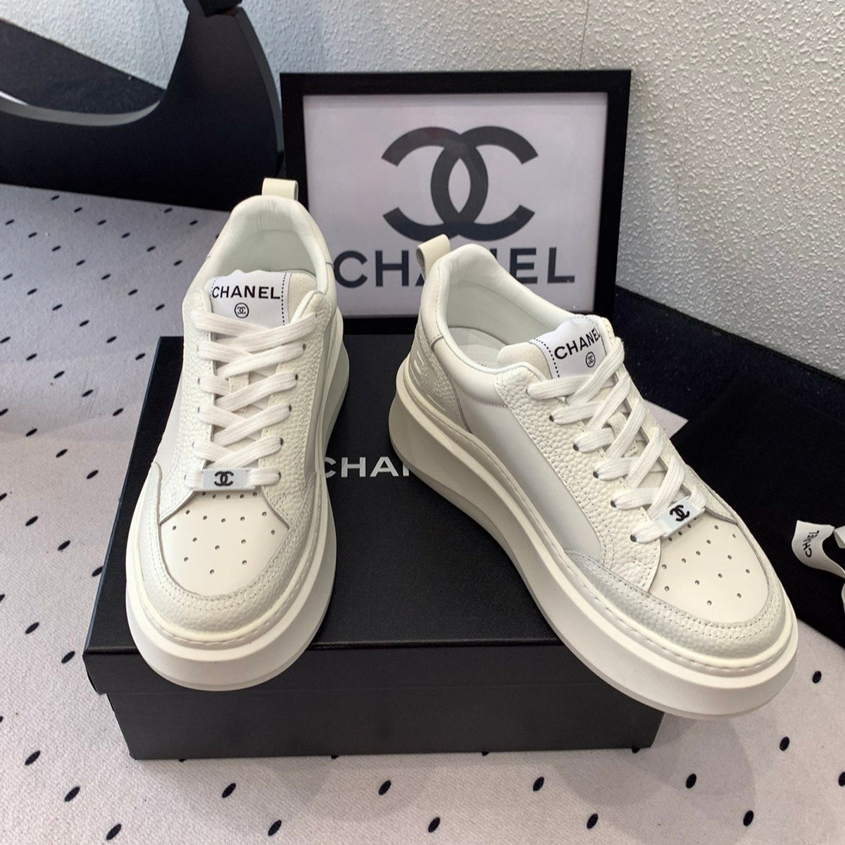 CC Sneaker In White Cowhide 147103