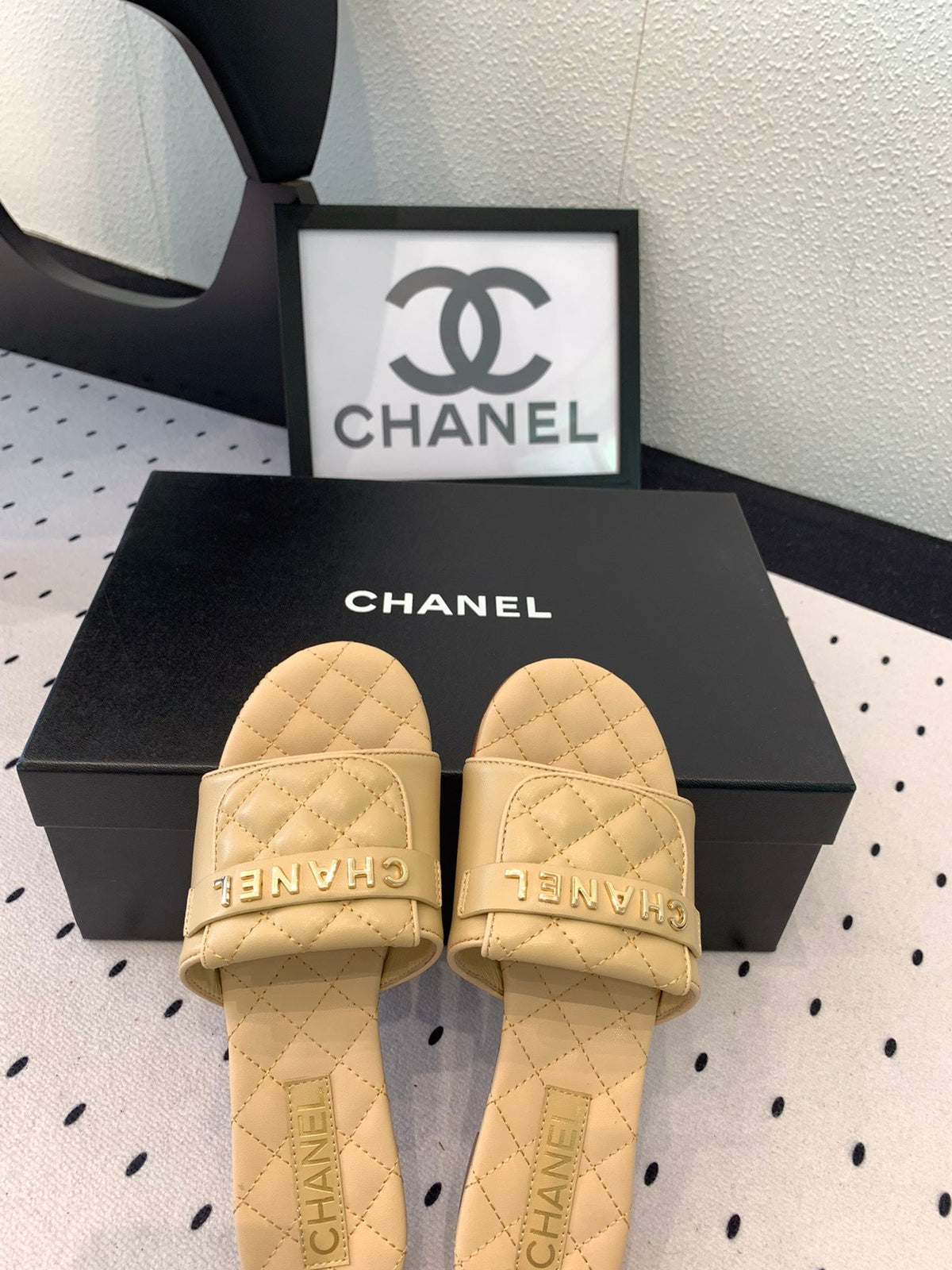 CC Slippers In Beige Quilted Cowhide 147026