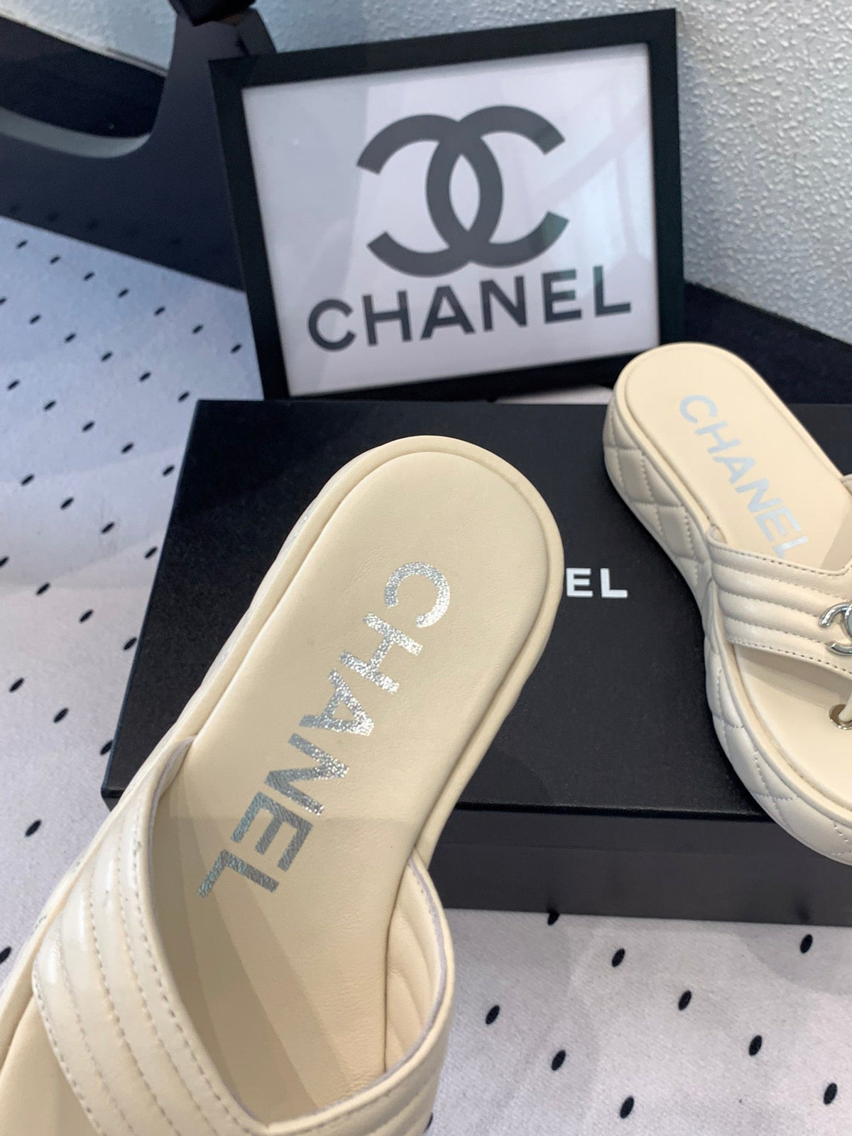 CC Thong Slippers In Ivory White Lambskin 147047