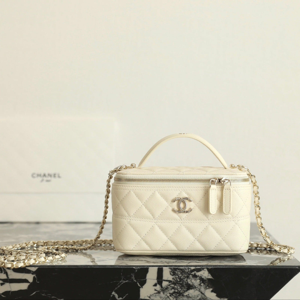 CC 25C Vanity 17cm Cream Grained Calfskin