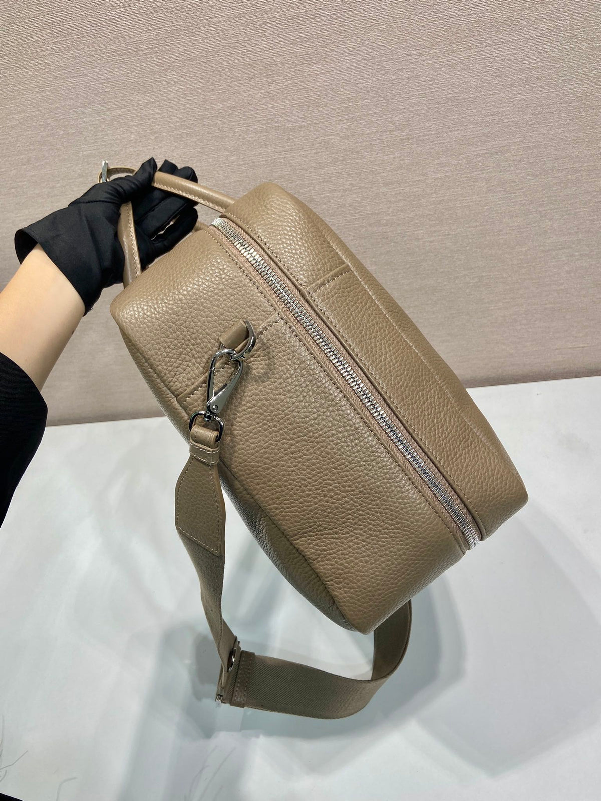 BRIEFCASE 40 IN DRIED MOSS GRAINED CALFSKIN