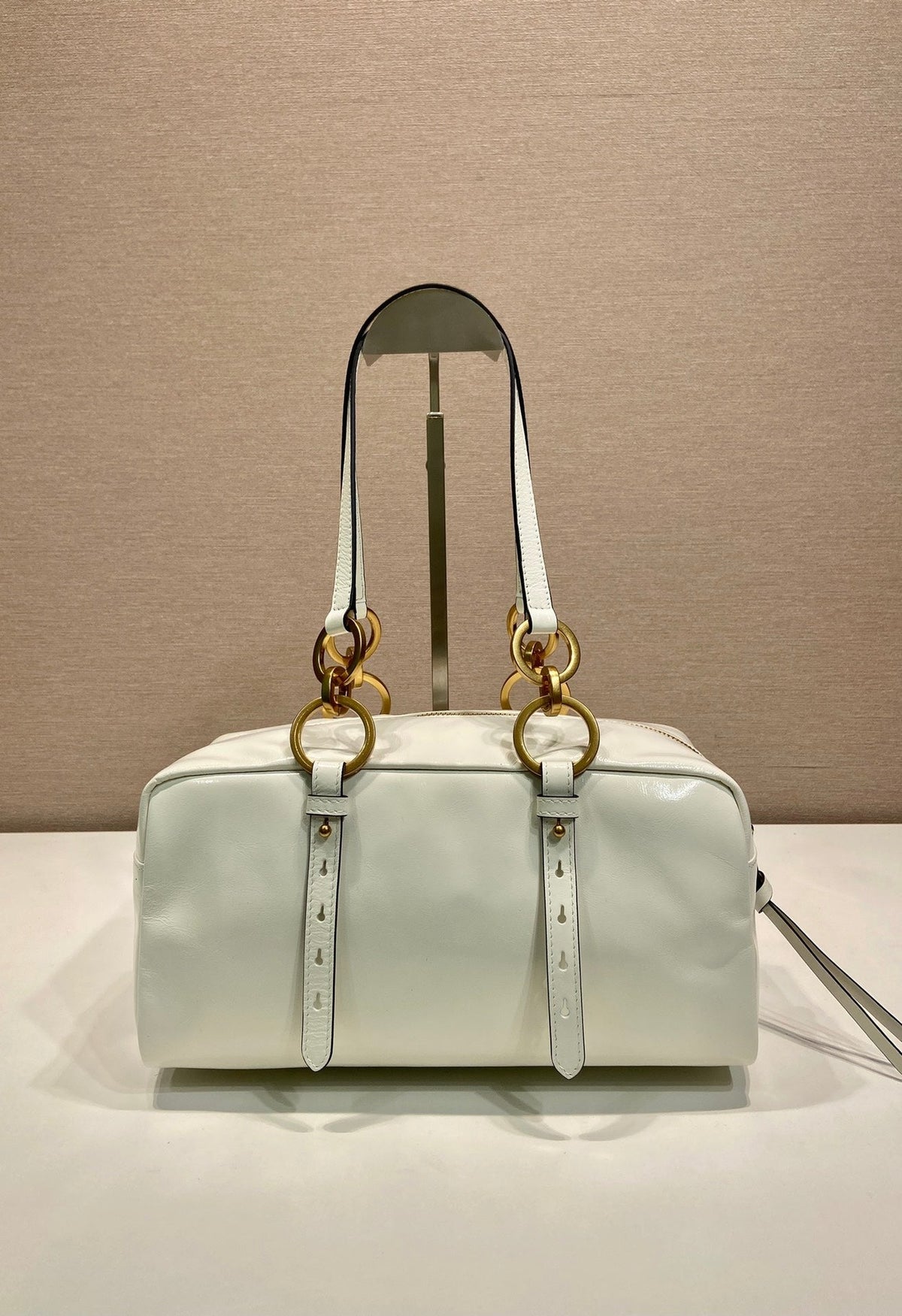 LARGE RECTANGULAR BAG 30 IN WHITE OIL WAX LAMBSKIN GOLD HARDWARE