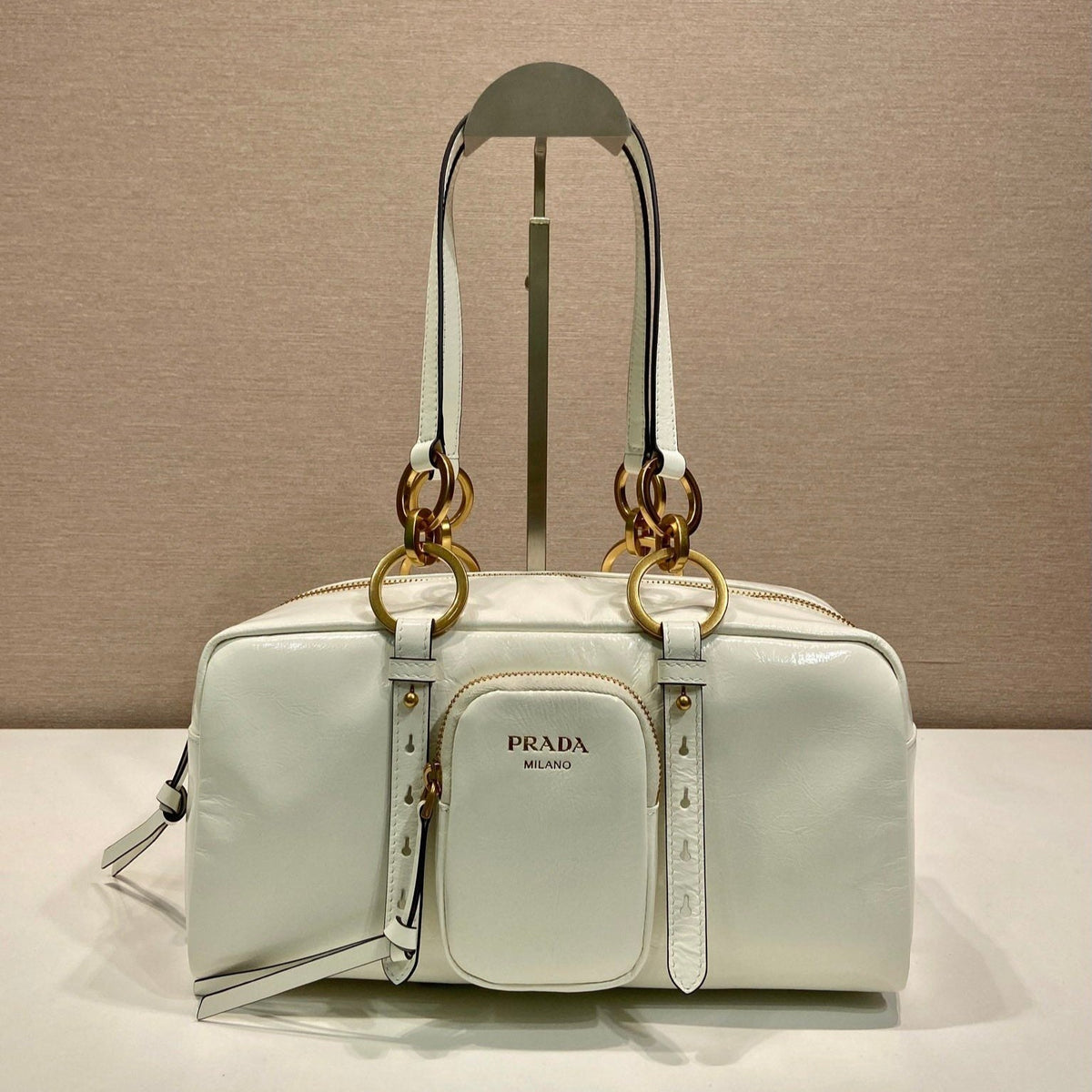 LARGE RECTANGULAR BAG 30 IN WHITE OIL WAX LAMBSKIN GOLD HARDWARE