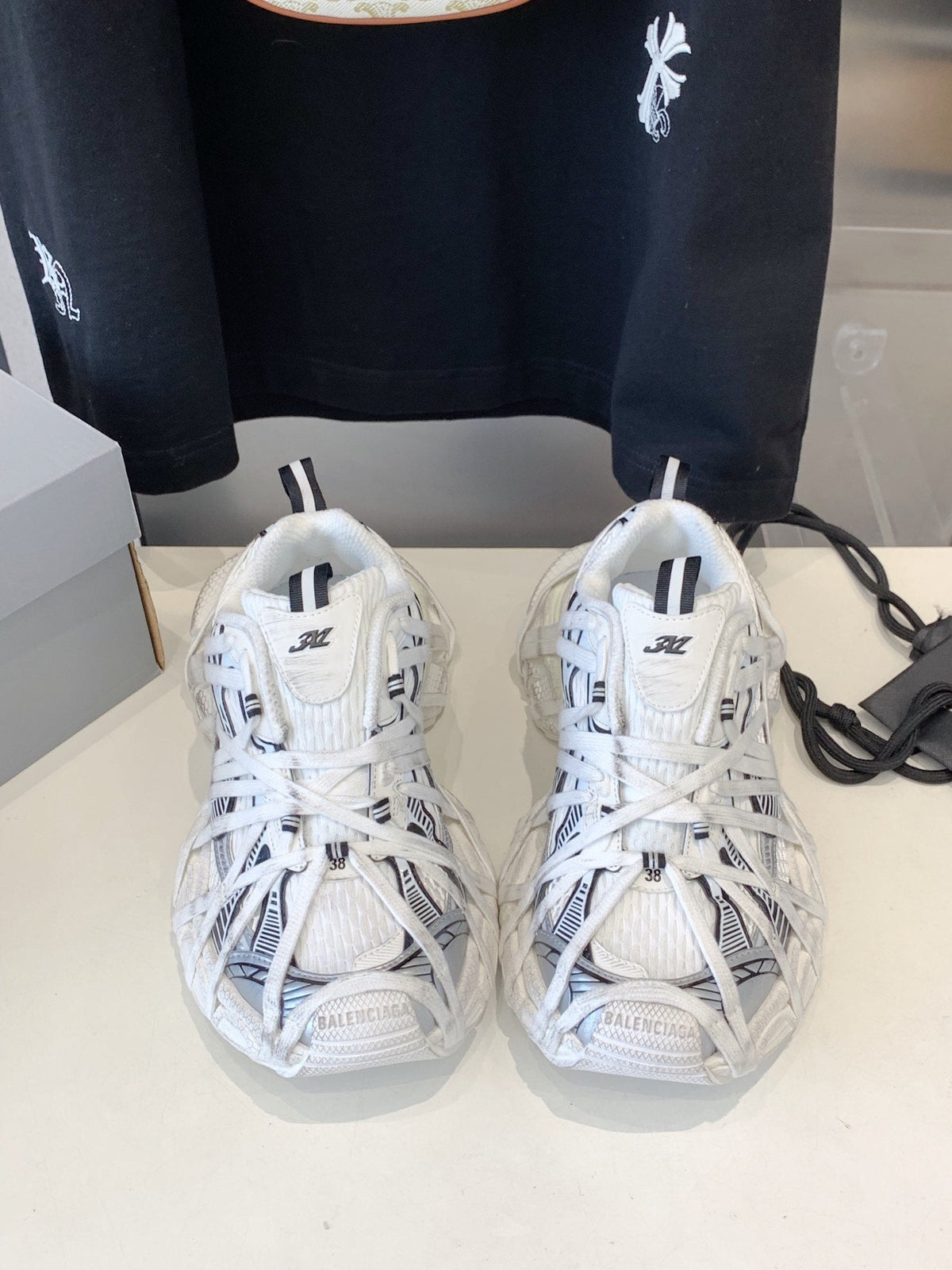 3XL EXTREME LACE SNEAKER WHITE AND SILVER