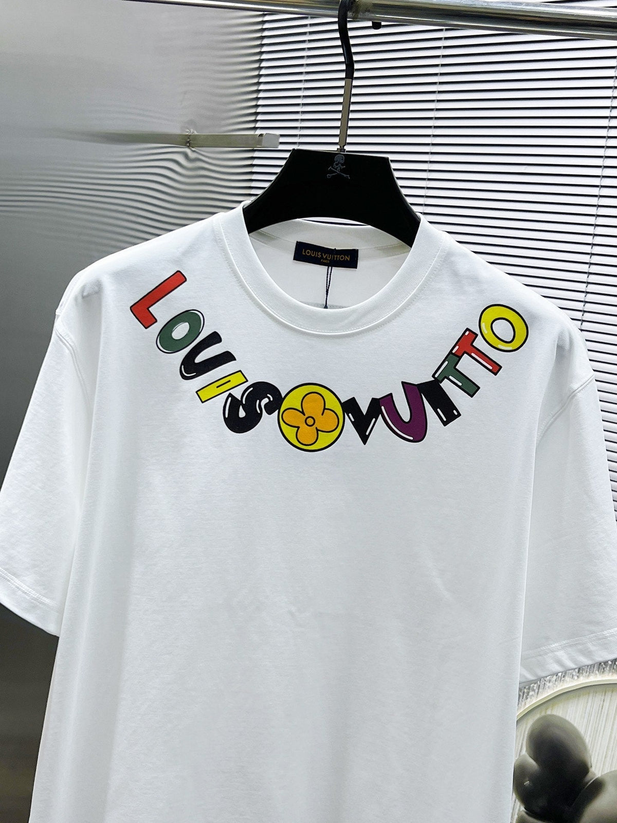 LV WHITE COTTON T-SHIRT COLORFUL LOGO 238820