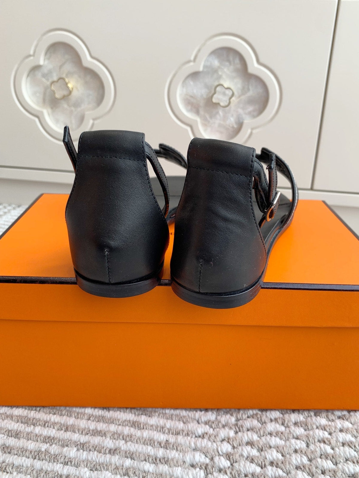 HM Santorini Sandal Black Cowhide 291390