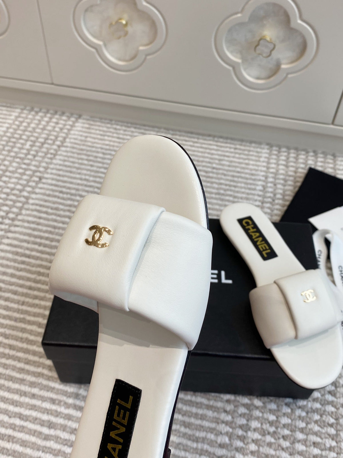 CC 25 Mule Calfskin
