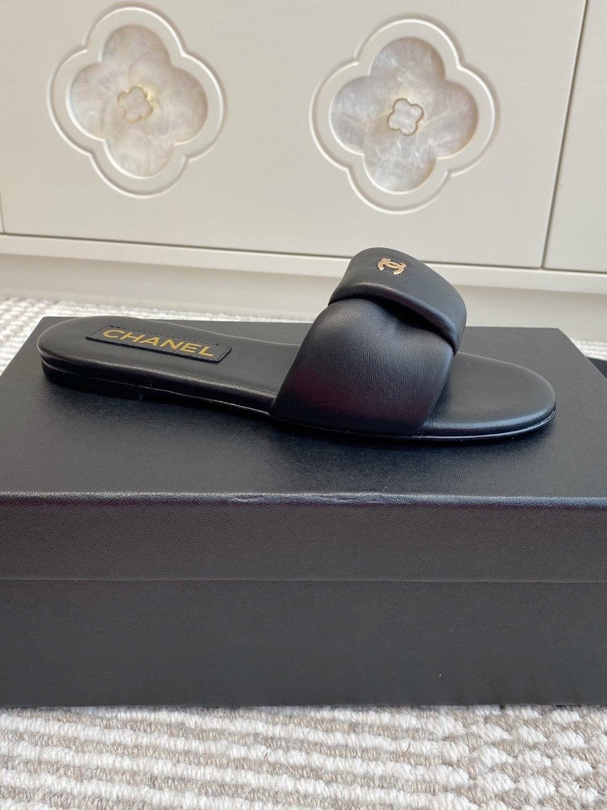 CC 25 Mule Calfskin