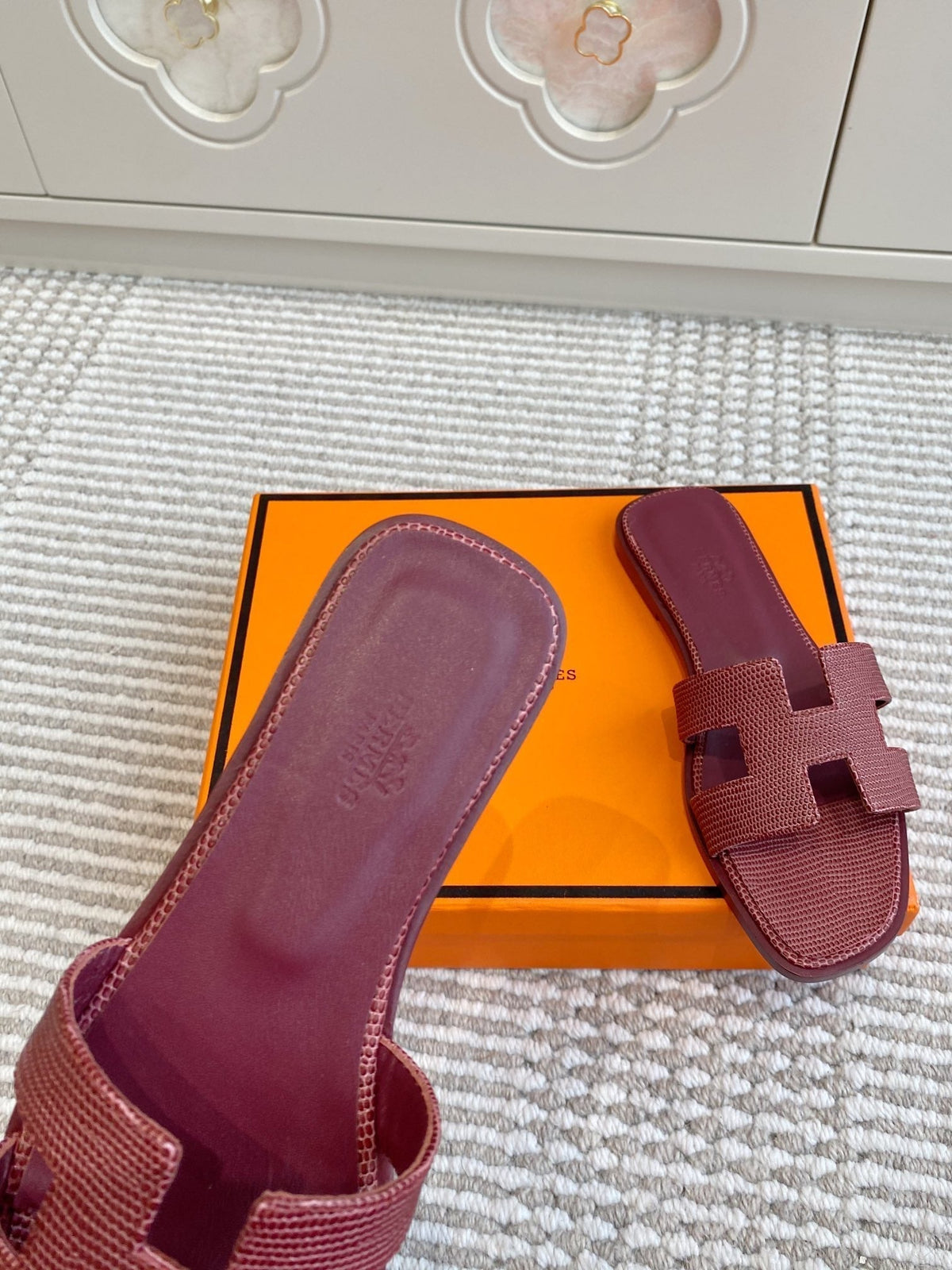 HM Oran Sandal Red Burgundy Sheepskin 291399